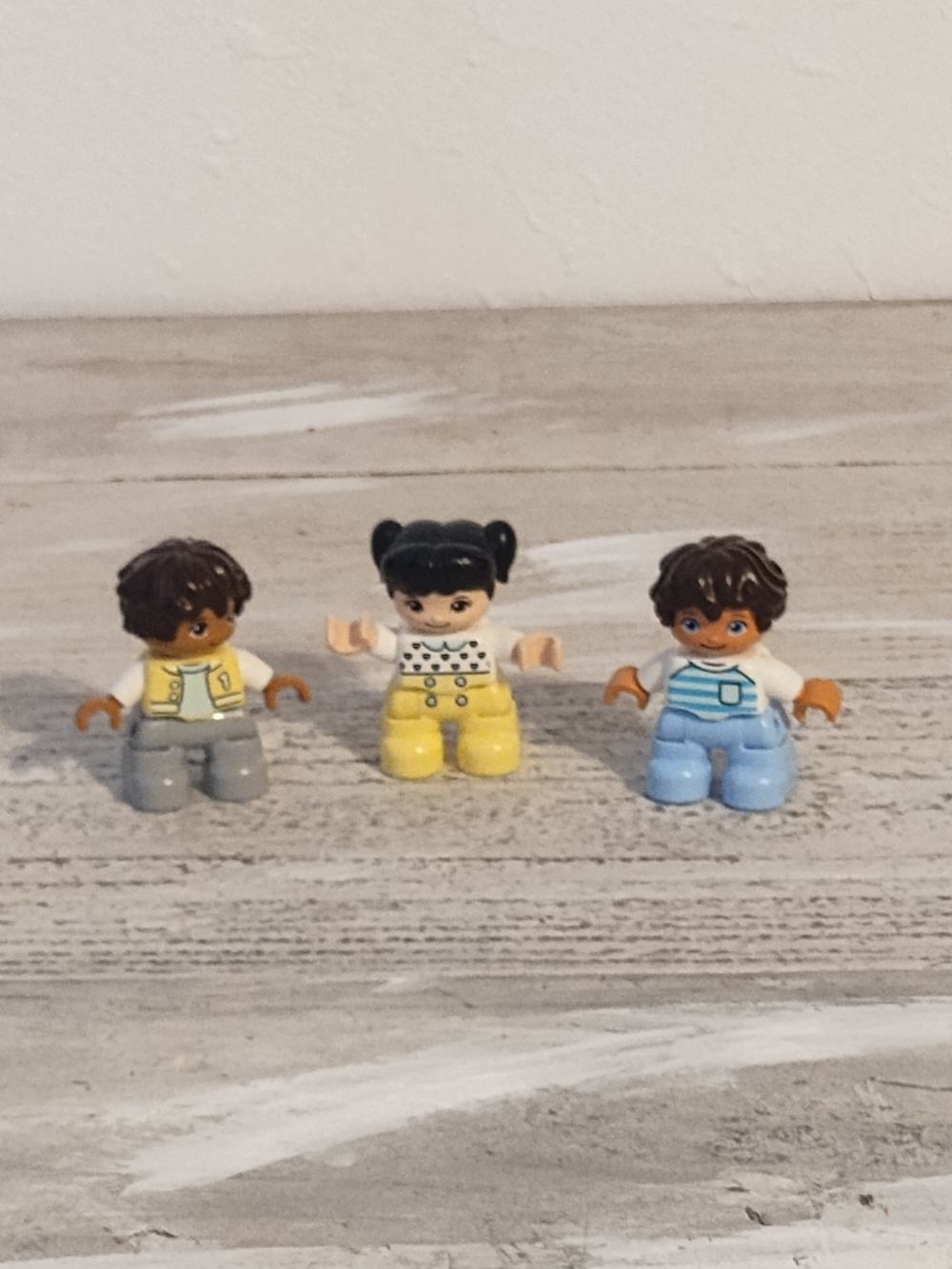 LEGO Duplo Little Girl with Black Hair and 2 Little Boys with Brown Hair Figures